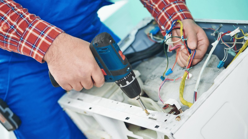 Kemalpaşa Hitachi servisi orijinal yedek parça kullanımı